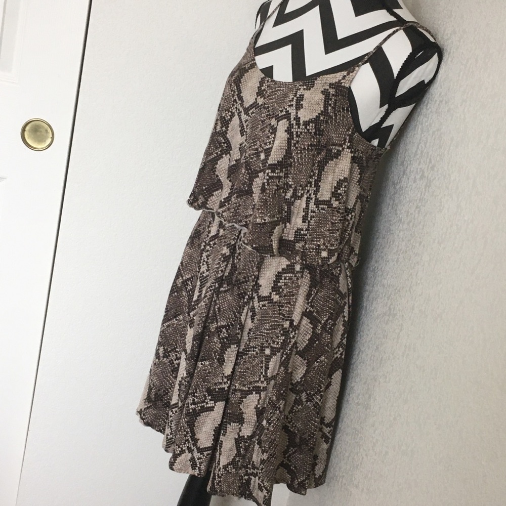 Tiered Python Print Dress - Picture 5 of 8